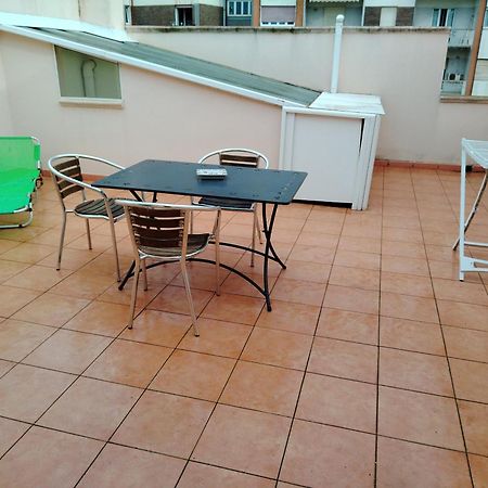 Mansarda Con Terrazzo Privato Apartment Barletta Exterior foto
